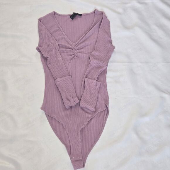 Forever 21 Women's Bundle Of Five Bodysuits. Size Small. - Picture 3 of 5